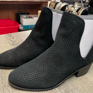 Coconuts by Matisse Black Ankle Boots